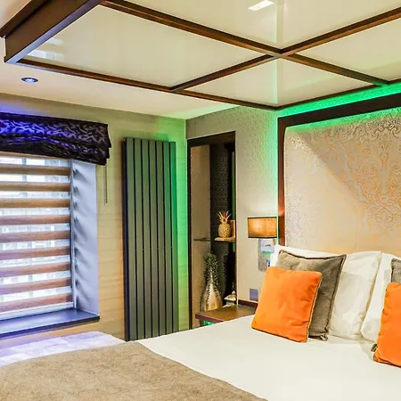 Hotel Church By The Cranleigh Boutique *