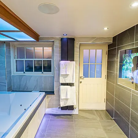 Church By The Cranleigh Boutique * Bowness-on-Windermere