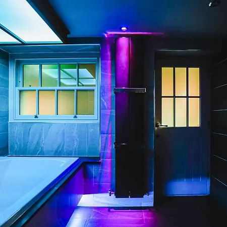 Hotel Church By The Cranleigh Boutique