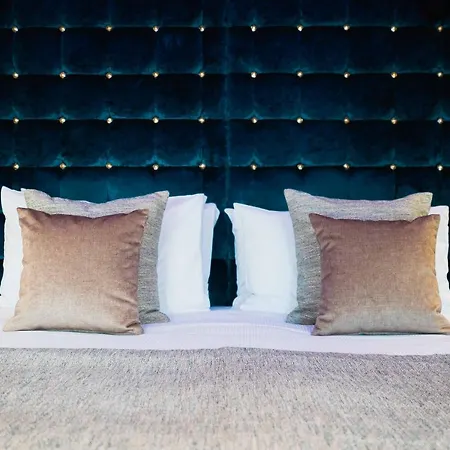 Hotel Church By The Cranleigh Boutique *