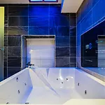 Church By The Cranleigh Boutique * Боунес-он-Уиндермер