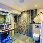 Church By The Cranleigh Boutique Отель